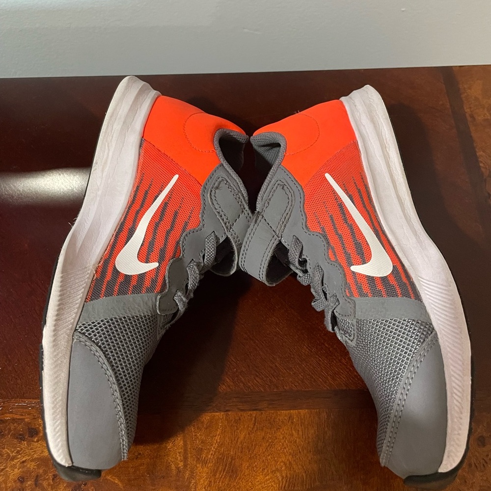 Nike Downshifter 8 Running sneakers (Boys size 3Y) -Great condition